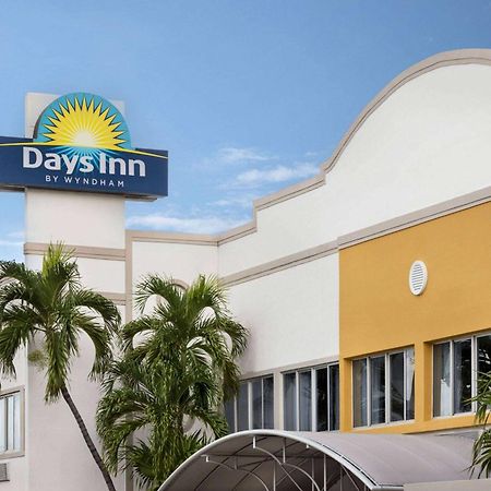 Days Inn By Wyndham Miami Airport North Miami Springs Exterior foto