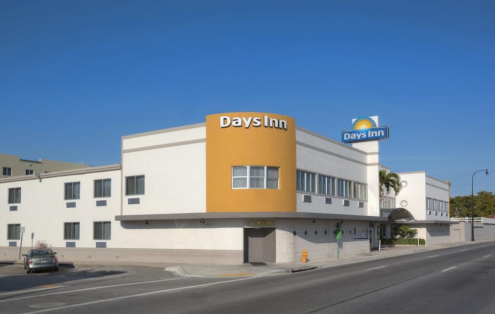 Days Inn By Wyndham Miami Airport North Miami Springs Exterior foto
