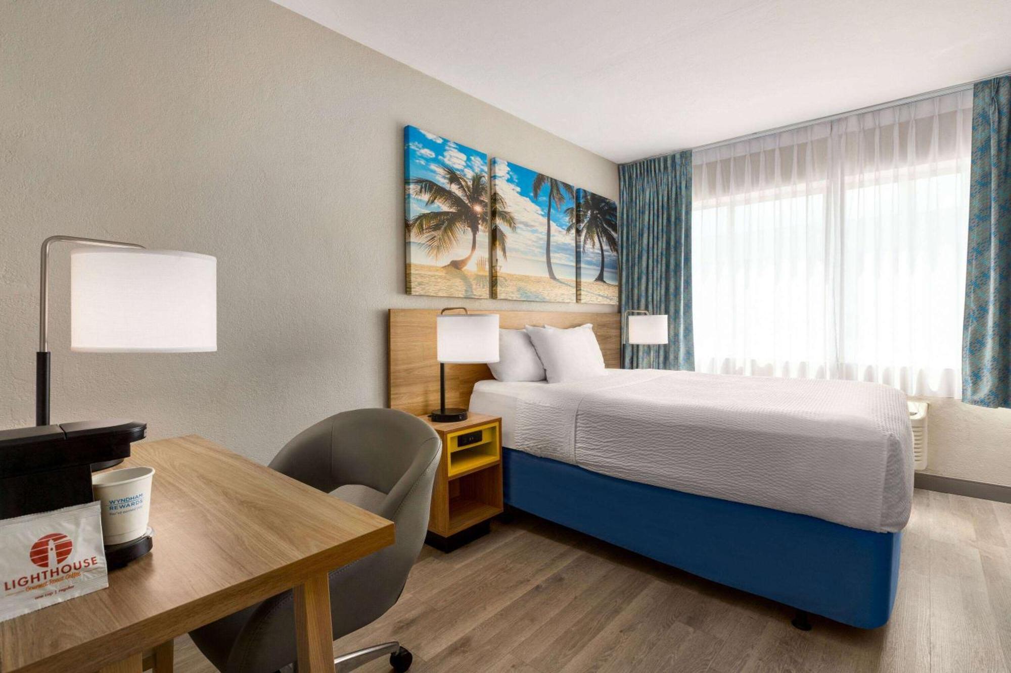 Days Inn By Wyndham Miami Airport North Miami Springs Exterior foto